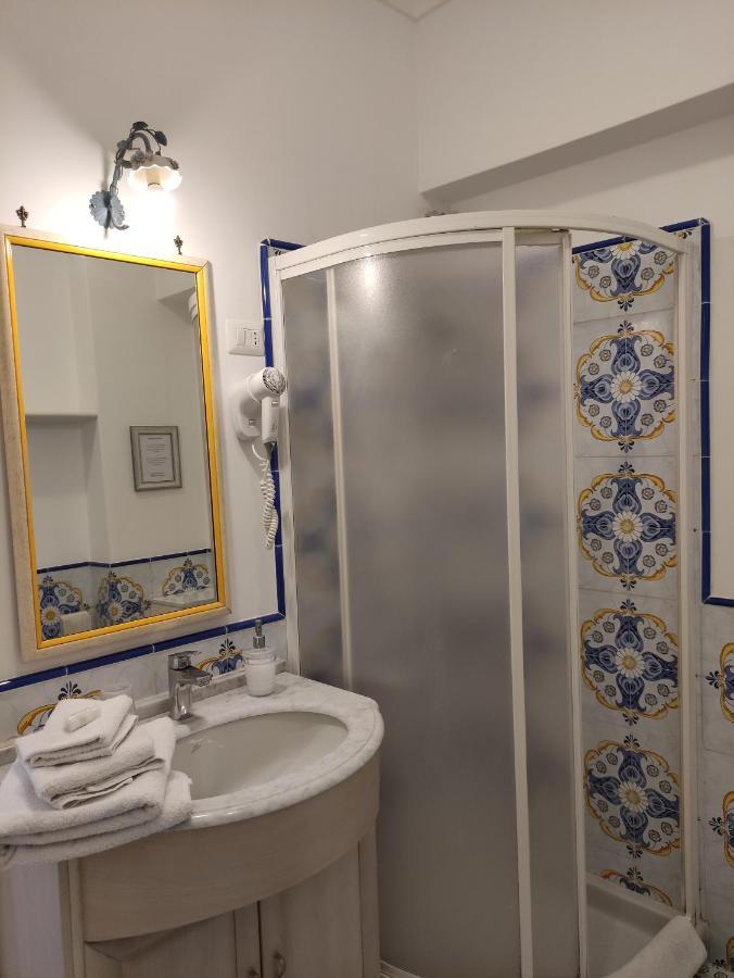 B&B Villa Cristina 阿纳卡普里 外观 照片