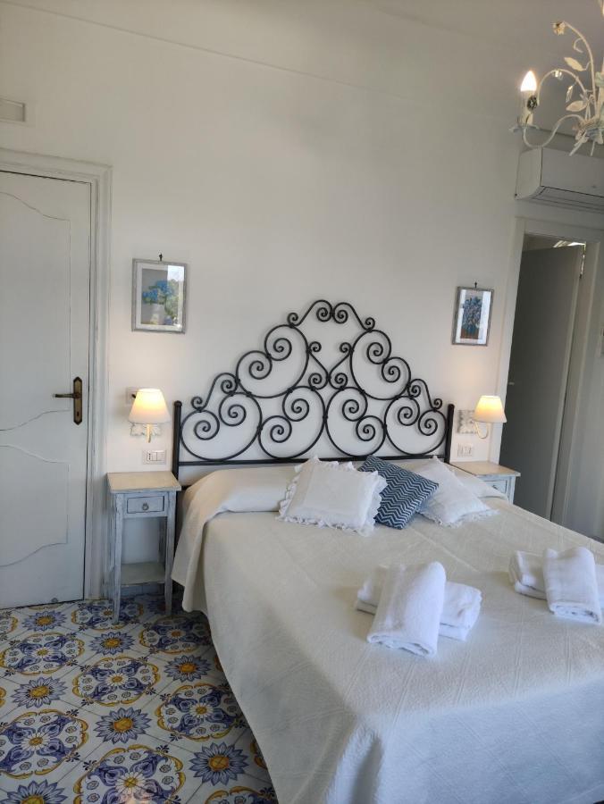 B&B Villa Cristina 阿纳卡普里 外观 照片