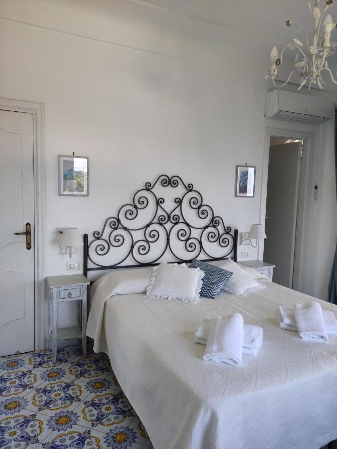 B&B Villa Cristina 阿纳卡普里 外观 照片